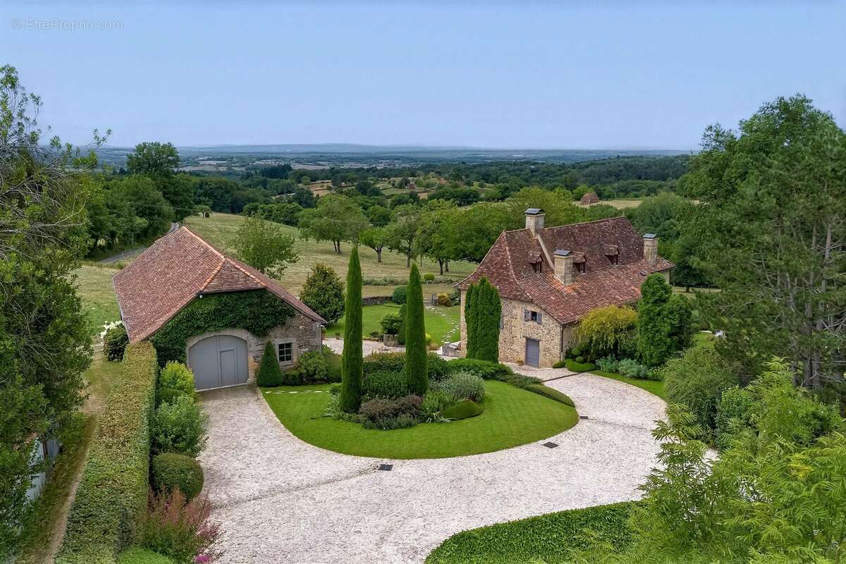 Maison à SAINT-CERE