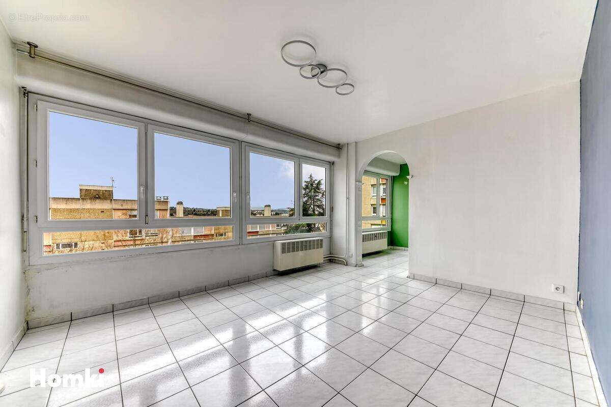 Appartement à OULLINS