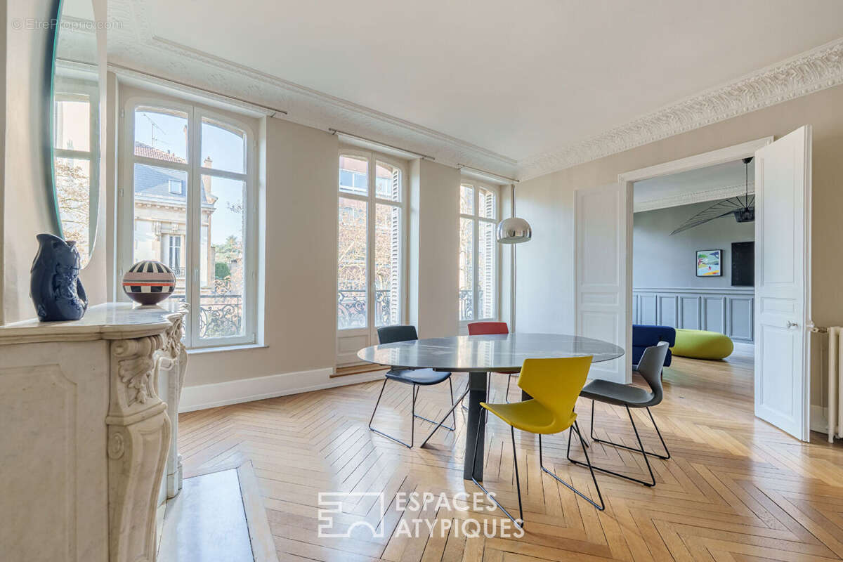 Appartement de charme rénové dans un immeuble de caractère - photo 14