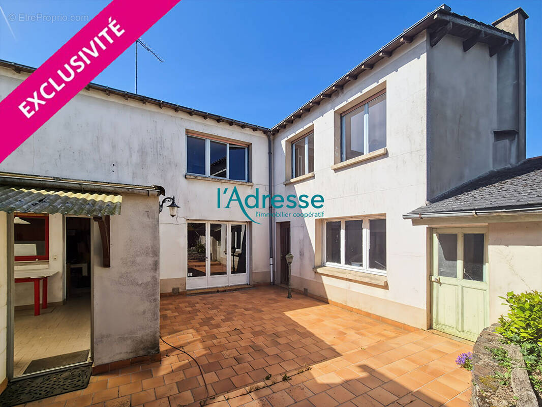 Maison à SAINT-QUENTIN-EN-MAUGES