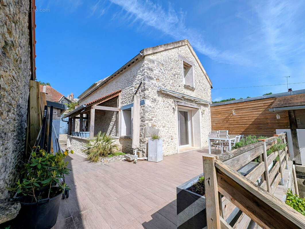 Maison à MILLY-LA-FORET