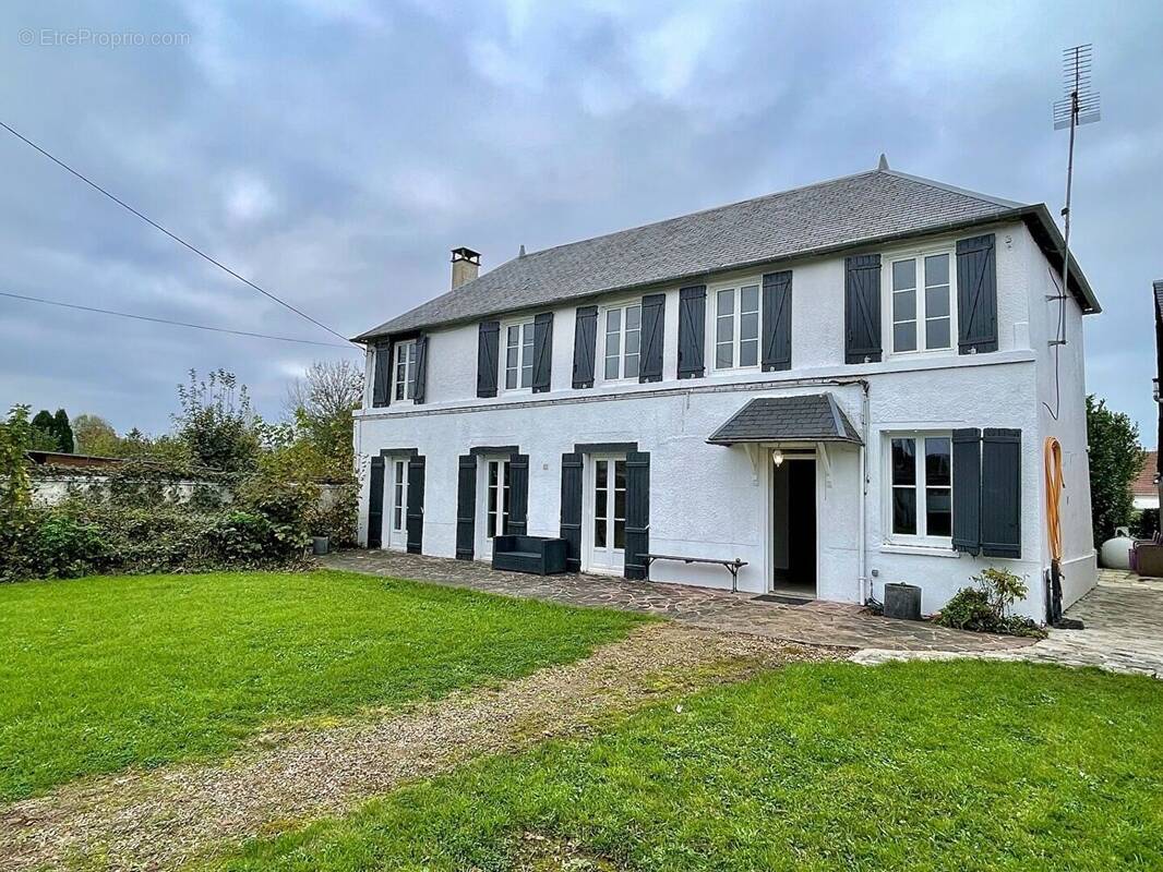 Maison à JOUY-SOUS-THELLE