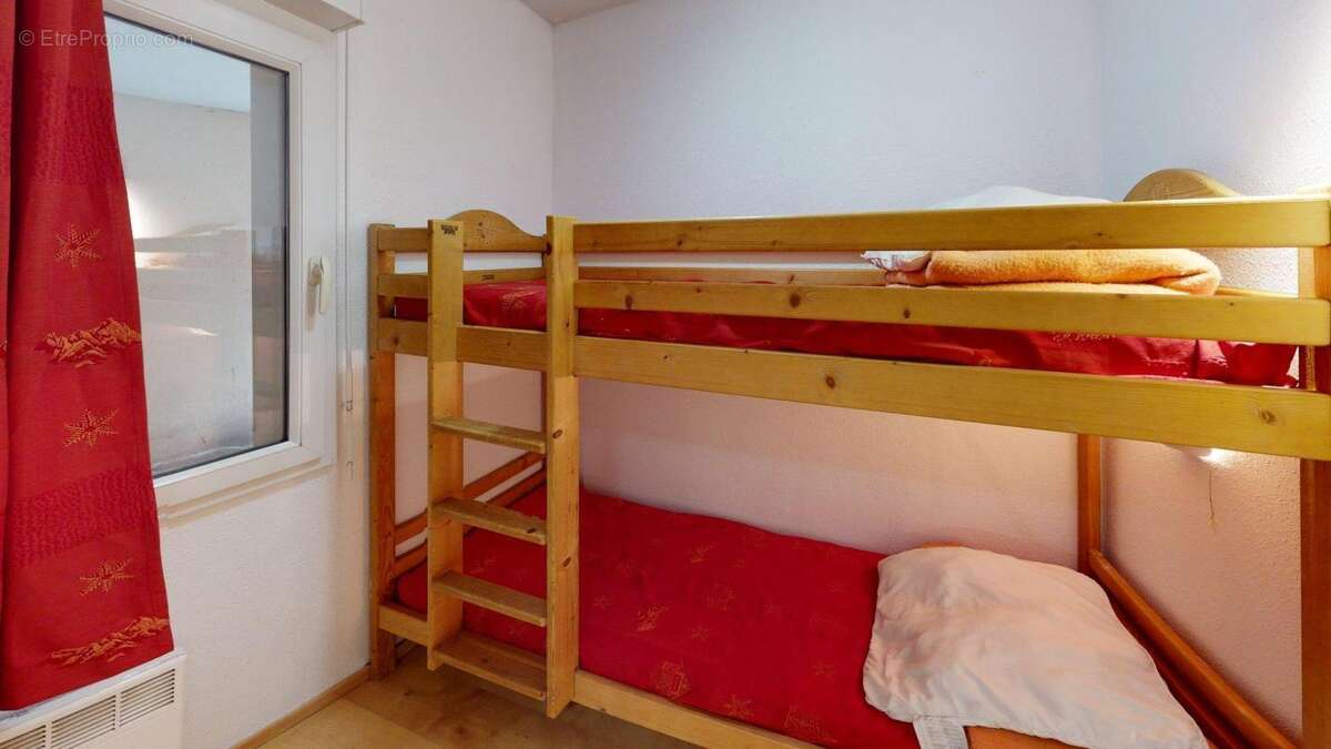  Pied-à-terre idéal à Luchon : T2 bis avec terrasse et jardin privatif  - photo 9