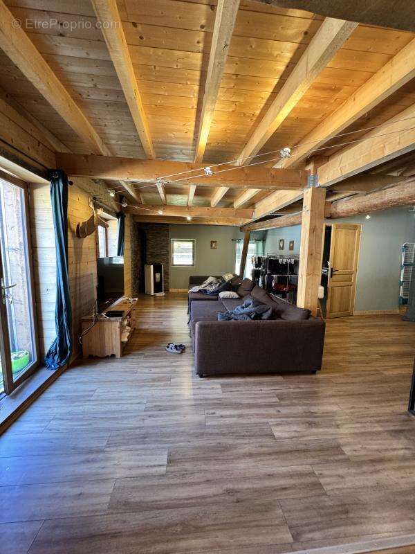 Appartement à TANINGES