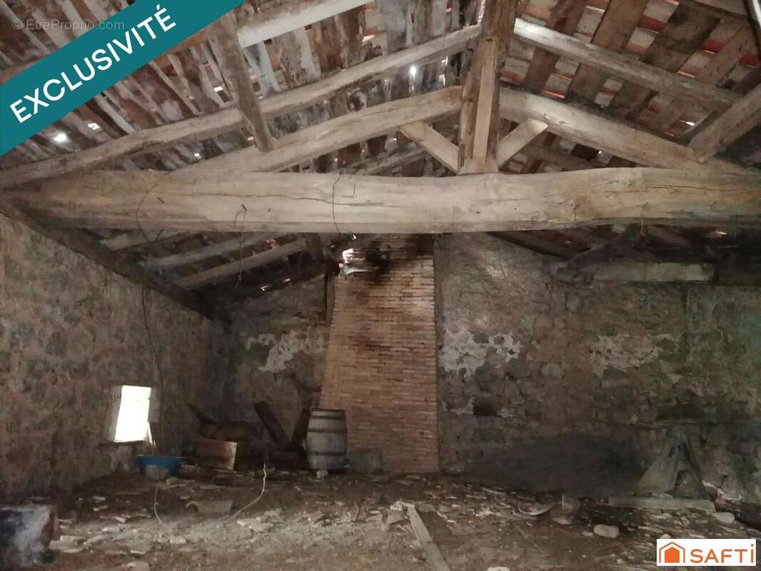 Maison 106 m² à Saint-Vallier  - photo 2