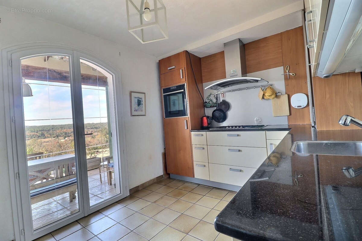 Maison à TAVERNES