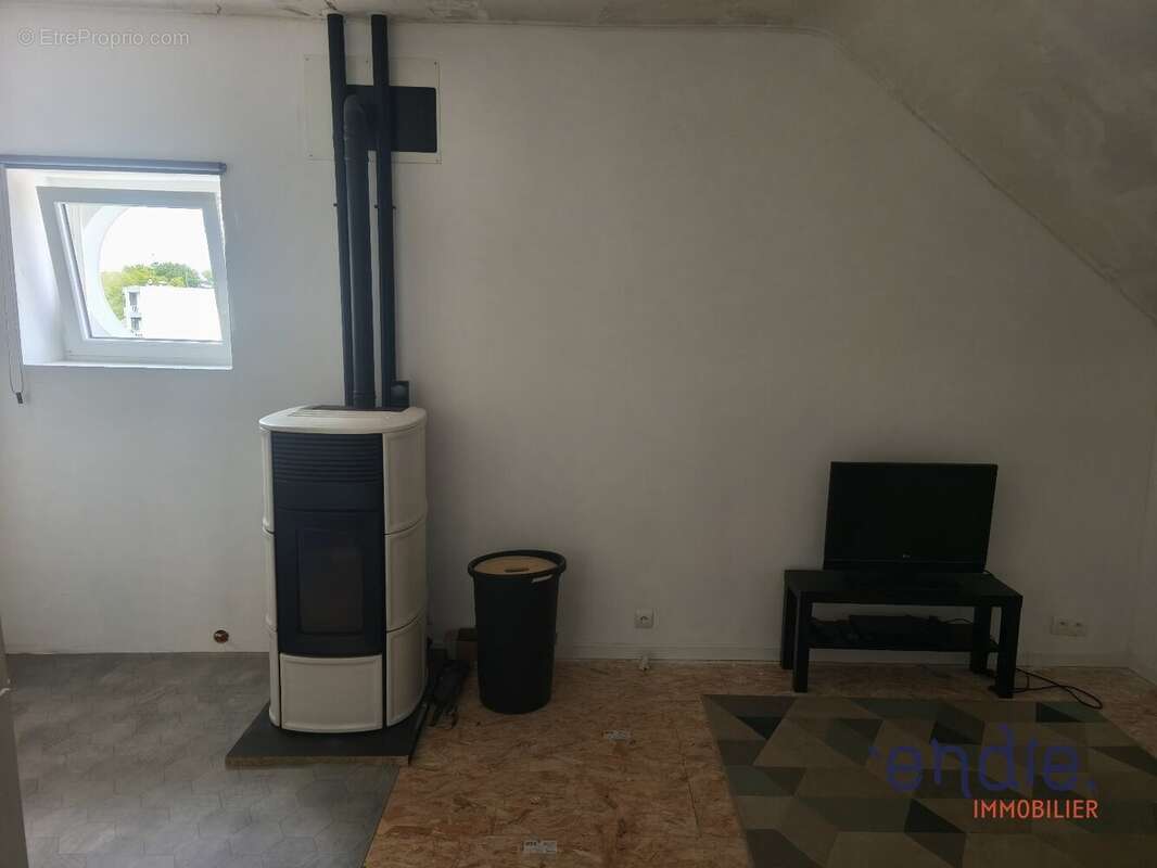 Maison à COSNE-D&#039;ALLIER