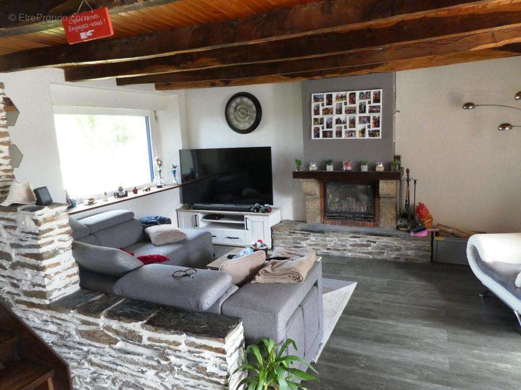 Maison à SAINTE-BRIGITTE