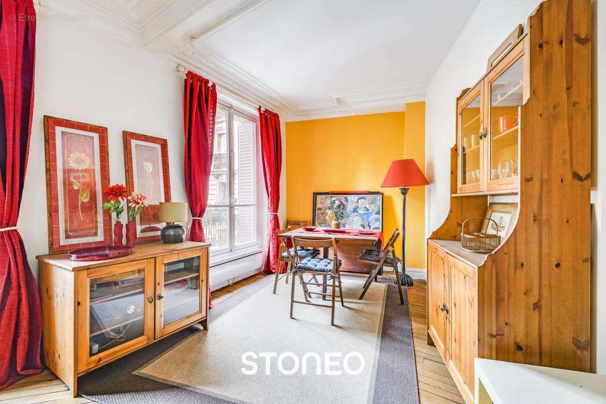 Appartement à PARIS-17E