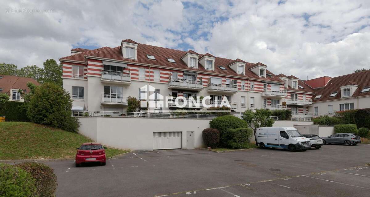 Appartement à PRINGY