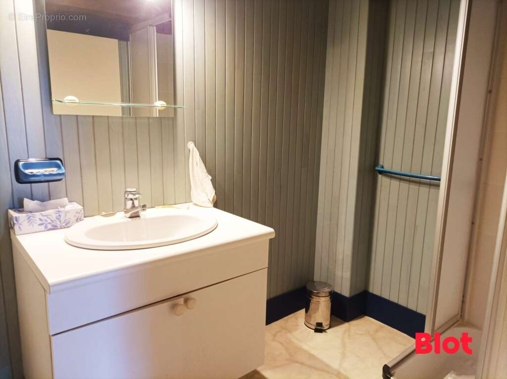 Maison à VAL-D&#039;IZE