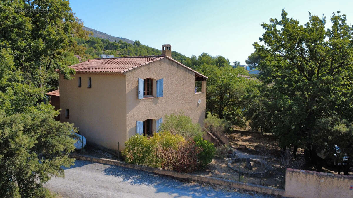 Maison à PUYLOUBIER