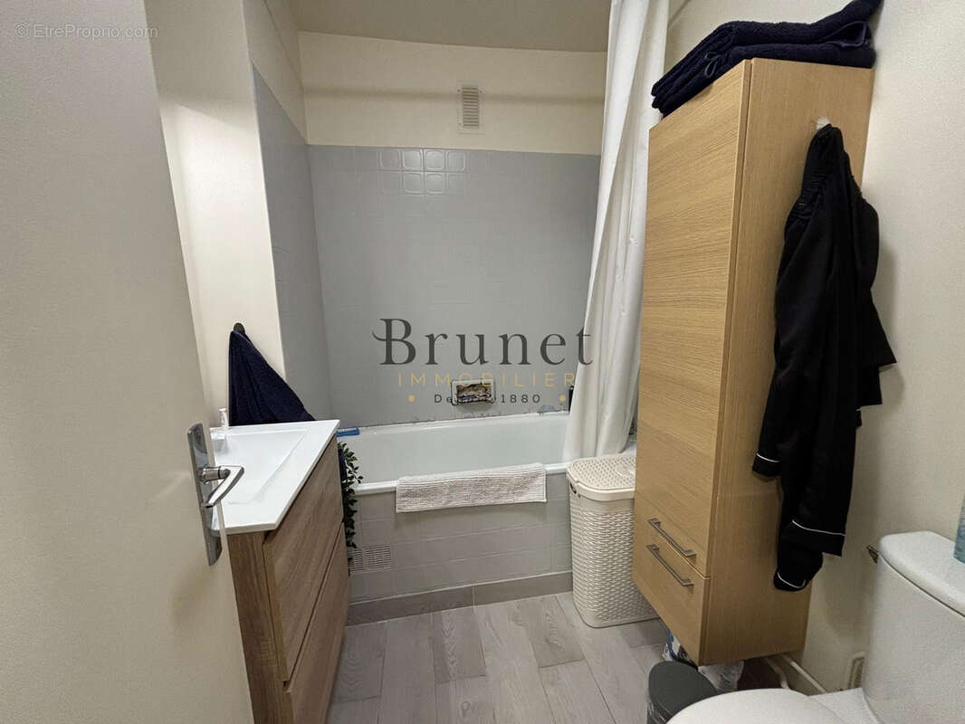 Appartement à SAINT-MAUR-DES-FOSSES