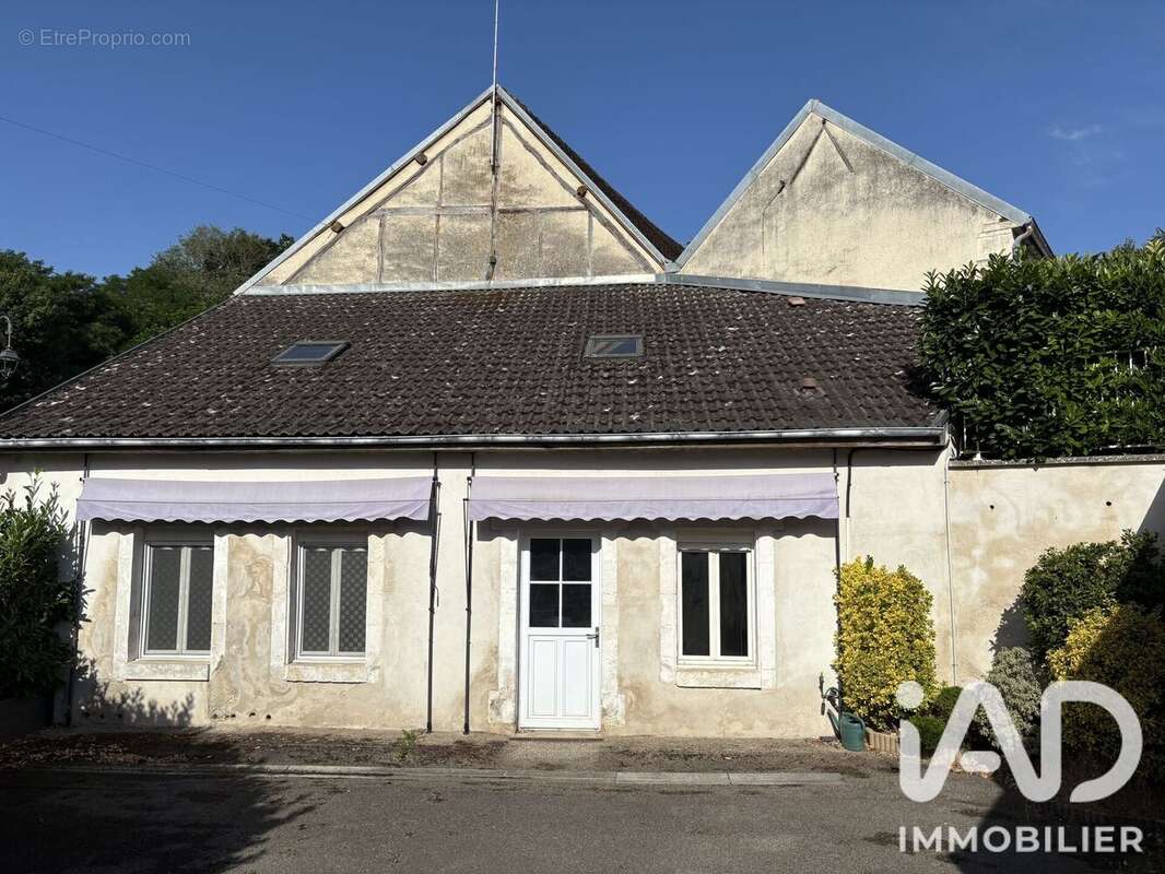 Maison 103 m² à Villefargeau  - photo 3