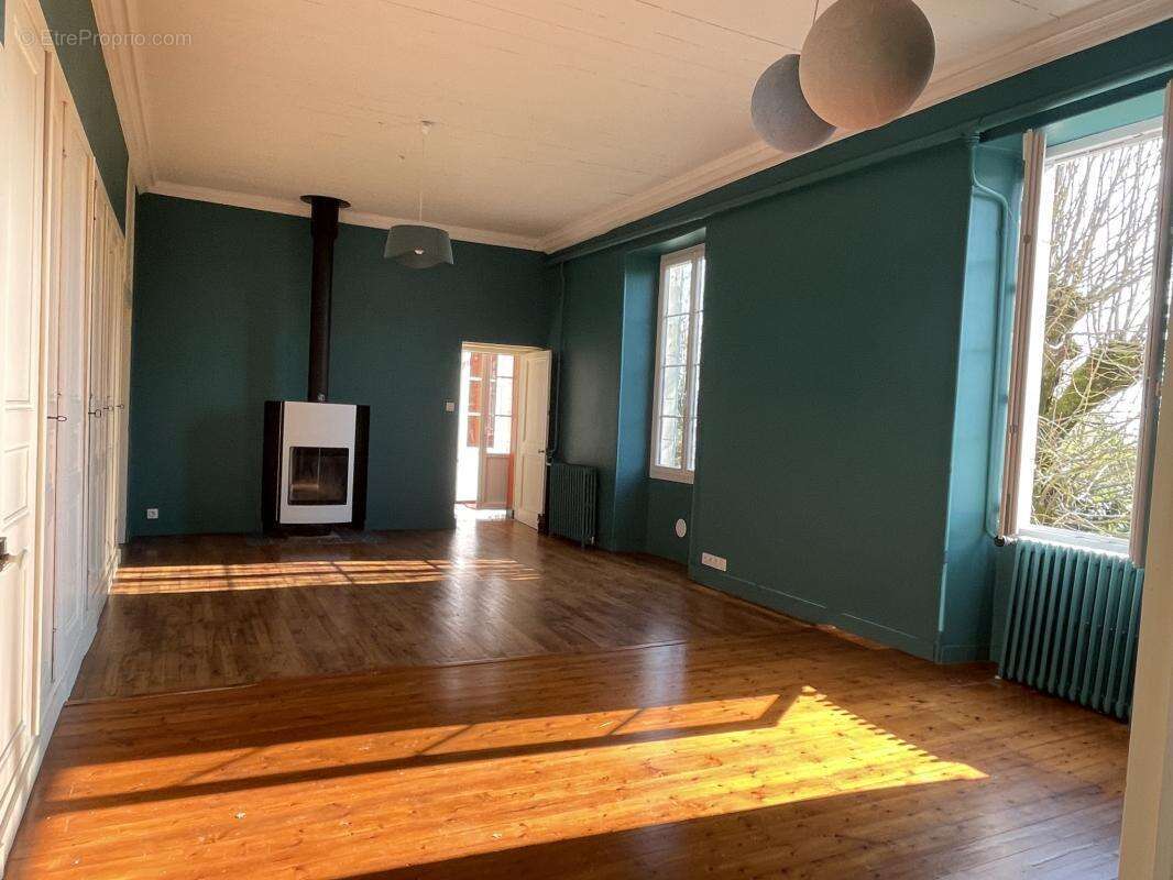 Maison à CHAILLE-LES-MARAIS