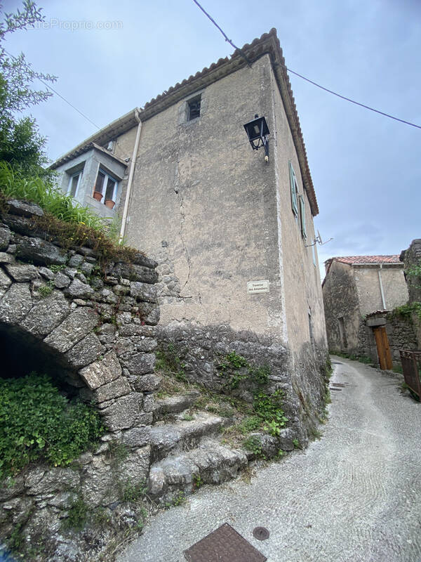 Maison à SAINT-ANDRE-DE-MAJENCOULES