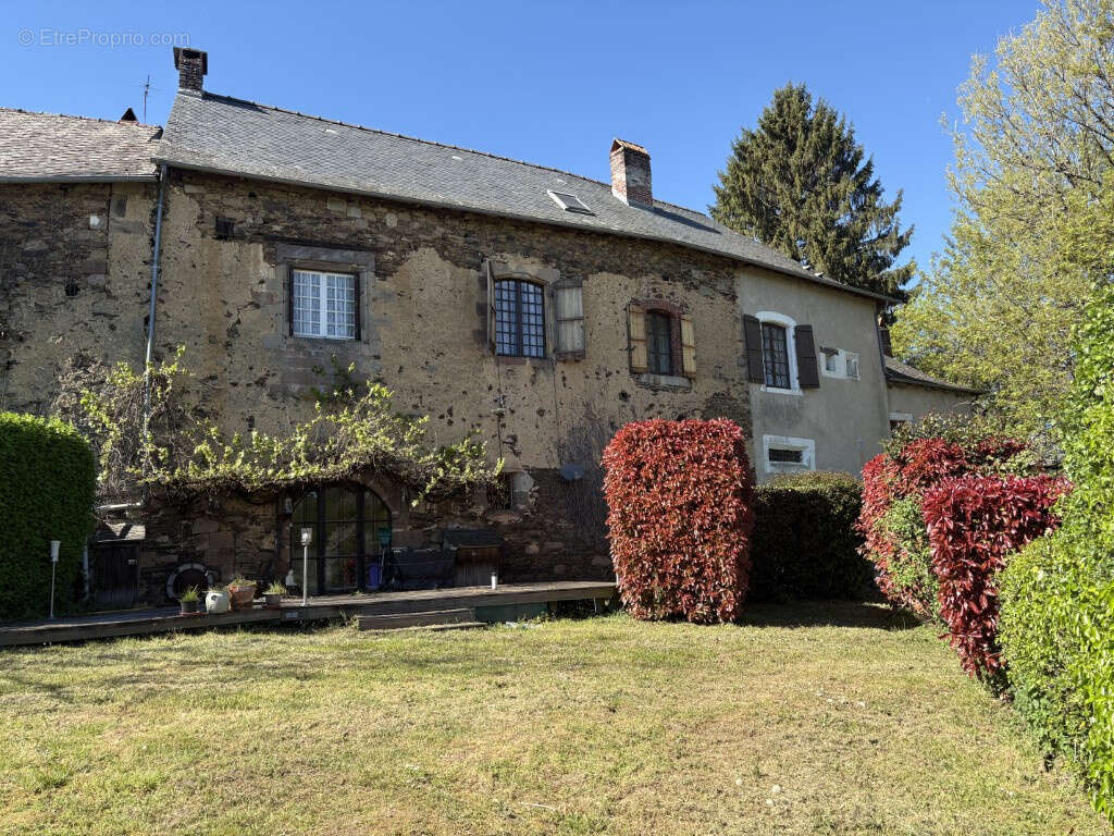 Maison à SAINT-SOLVE