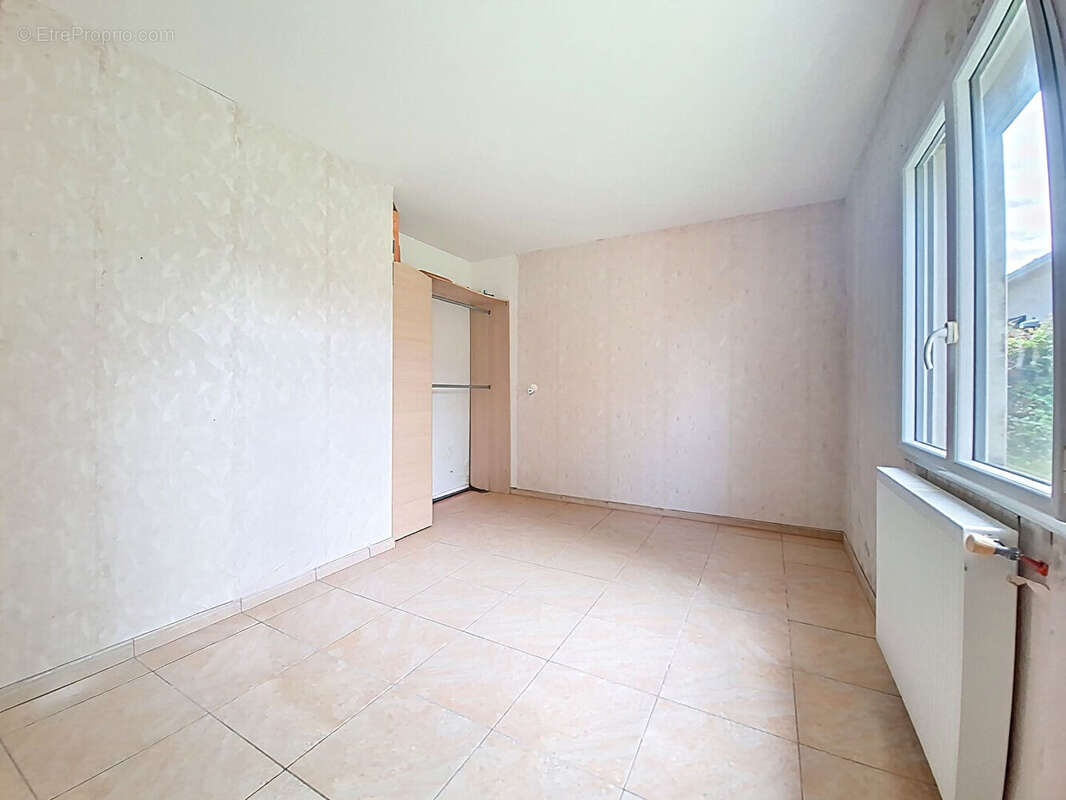 Maison à CUBZAC-LES-PONTS