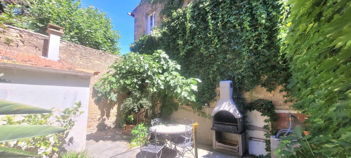 Maison à MOUSSAN