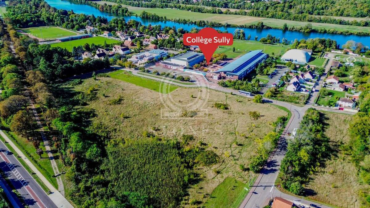 Terrain à ROSNY-SUR-SEINE