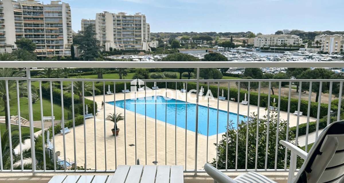 Appartement à MANDELIEU-LA-NAPOULE