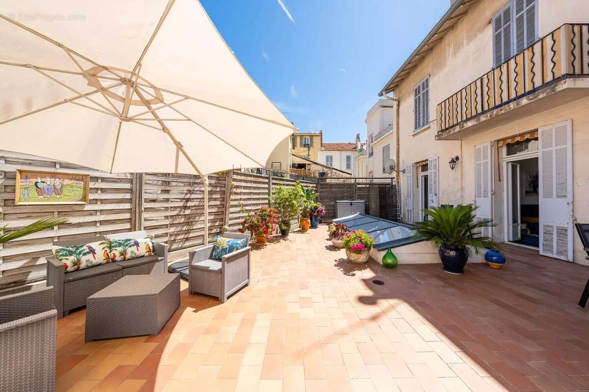 Cannes - appartement 4 pieces - grande terrasse - photo 3