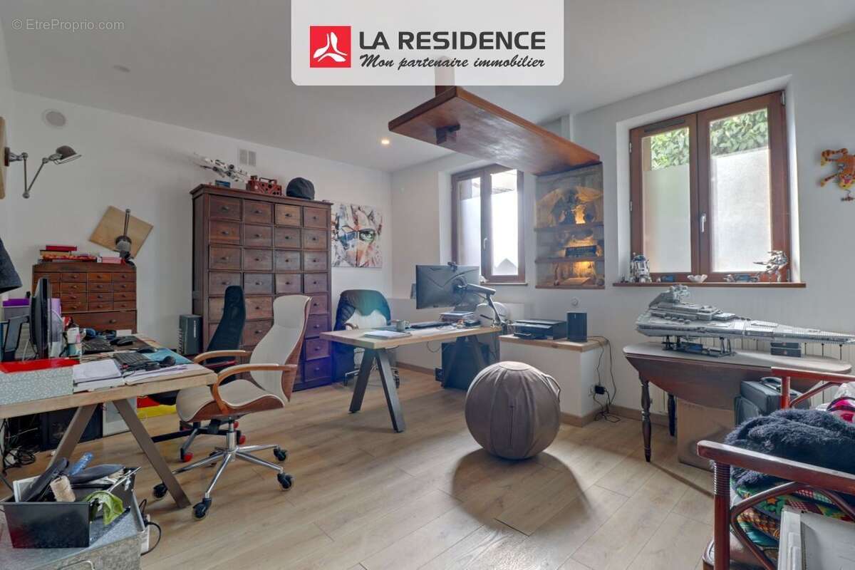 Maison à MAURECOURT