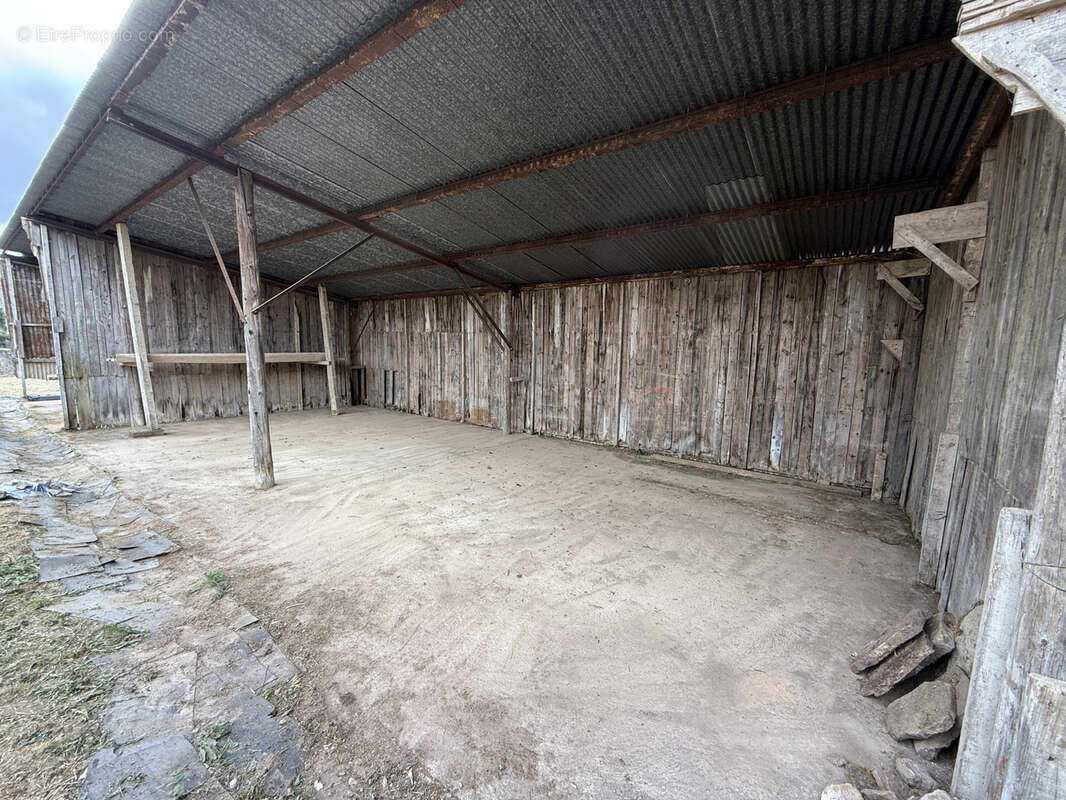 Vente dépôt avec hangar et terrain constructible Saint Affrique - photo 5