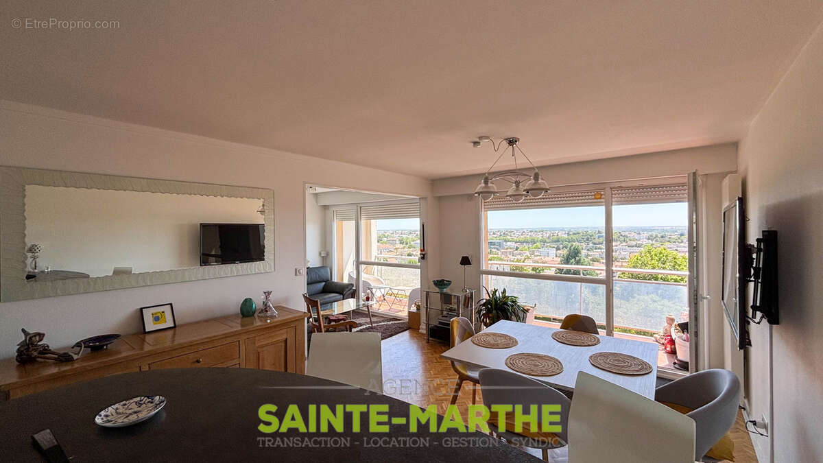 Niort Burgonce. Beau T3 avec balcon et garage - photo 3