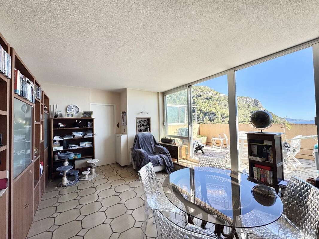 Appartement à BEAUSOLEIL