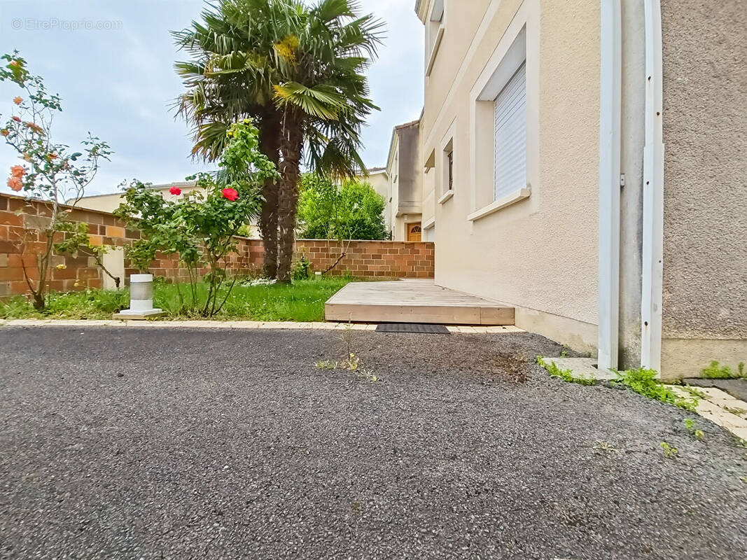 Villenave d ornon -Trigan.Maison-5 Chambres-Parkings-Terrain - photo 1