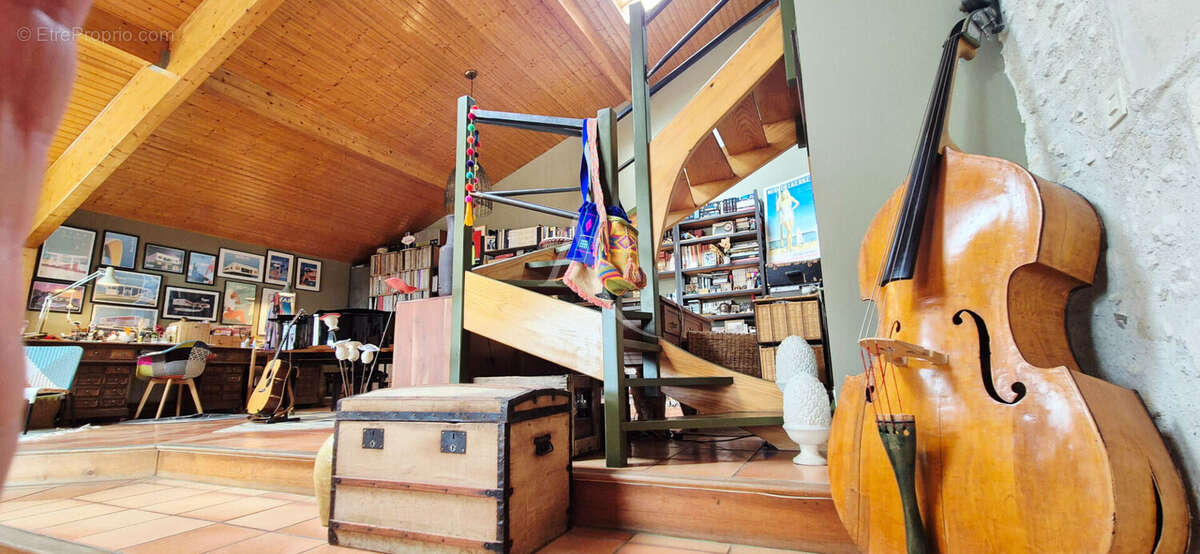 Maison à MORTAGNE-SUR-GIRONDE