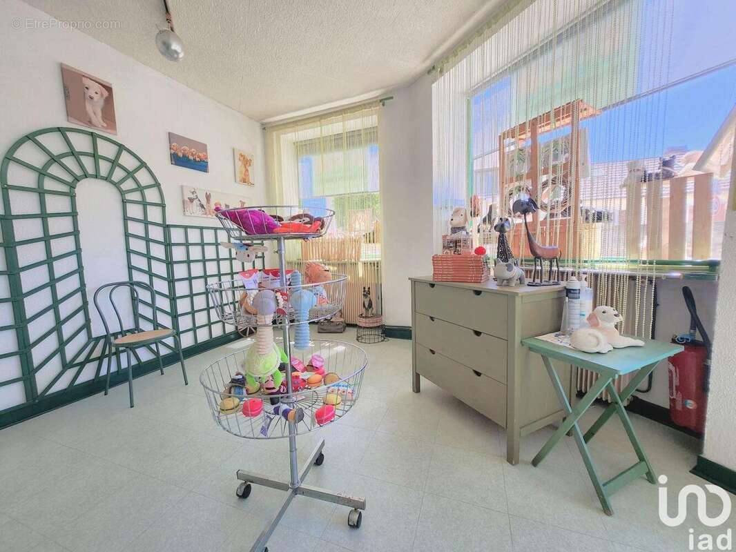 Photo 4 - Commerce à CONFLANS-SAINTE-HONORINE