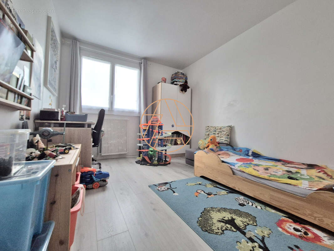 Appartement à SAINT-MAUR-DES-FOSSES