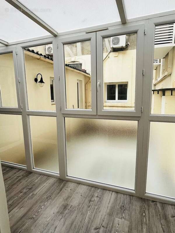 Appartement à MARSEILLE-1E