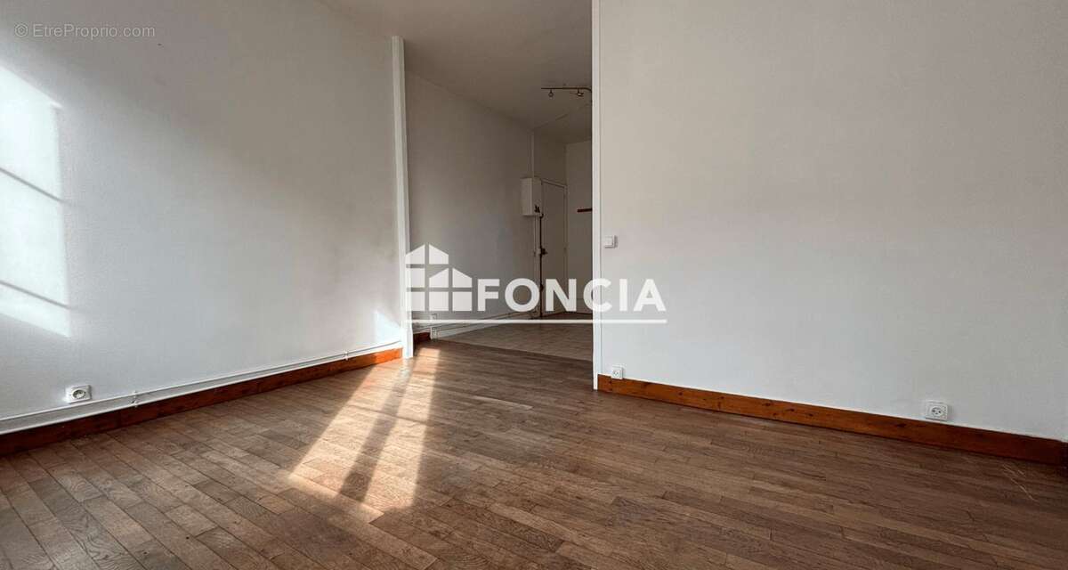 Coeur de ville de SAVIGNY-SUR-ORGE studio de 29.55 M2 - photo 7