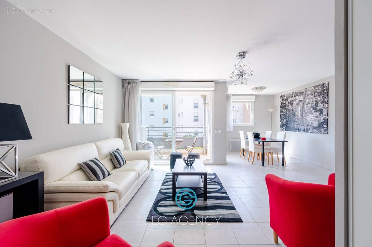 Appartement à MARSEILLE-5E