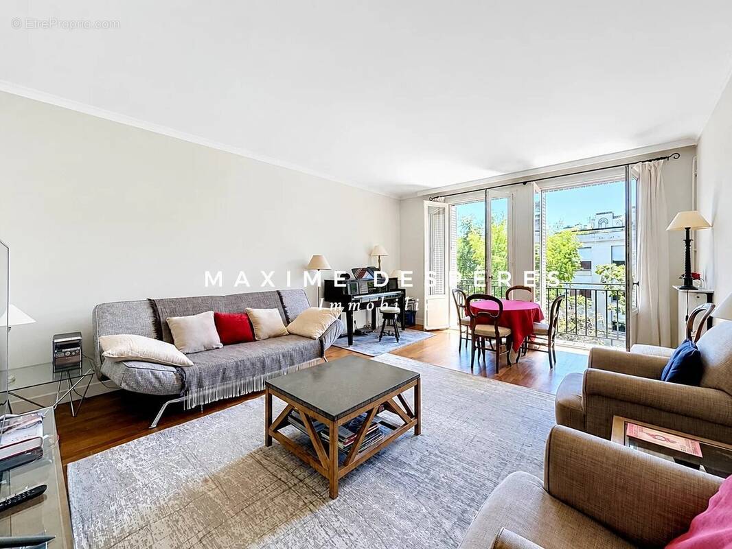 Appartement à NEUILLY-SUR-SEINE