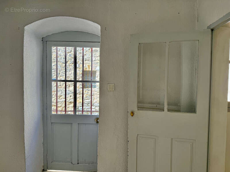 Maison de village 2 niveaux – Hameau calme Aix-en-Provence – Charme + Potentiel - photo 4