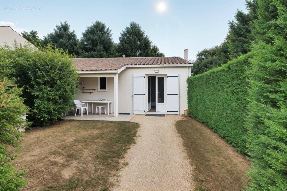 Maison à JONZAC
