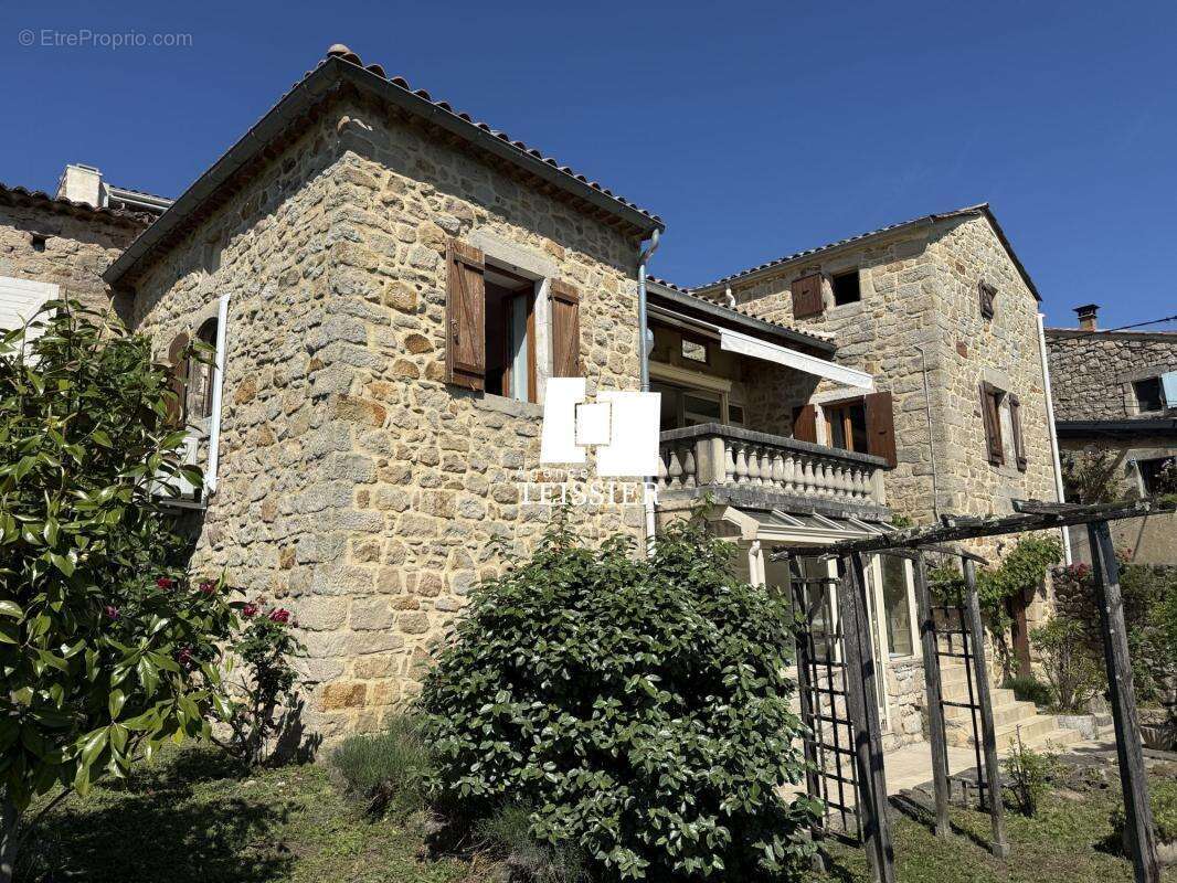 Maison à SAINT-PAUL-LE-JEUNE