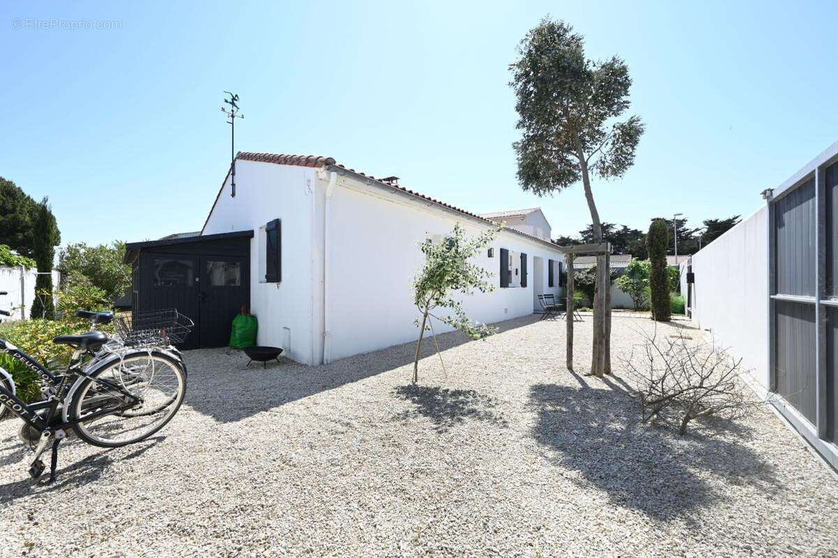 Maison à LES PORTES-EN-RE
