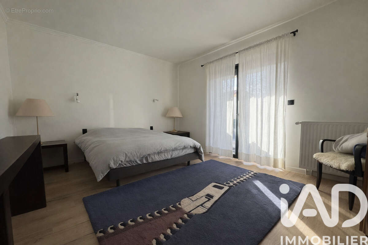 Maison 280 m² à Pollestres  - photo 9