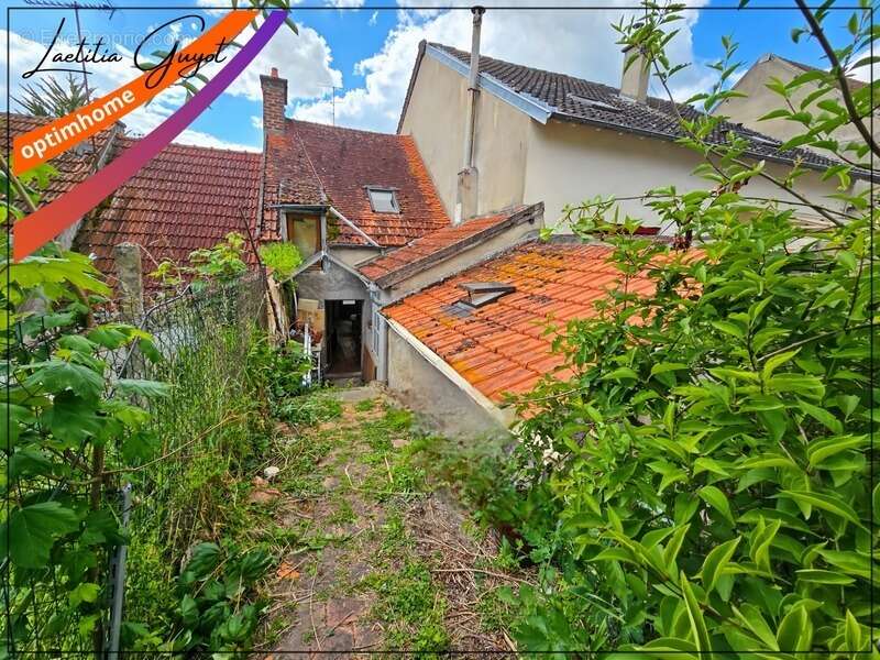 Maison à SOUVIGNY