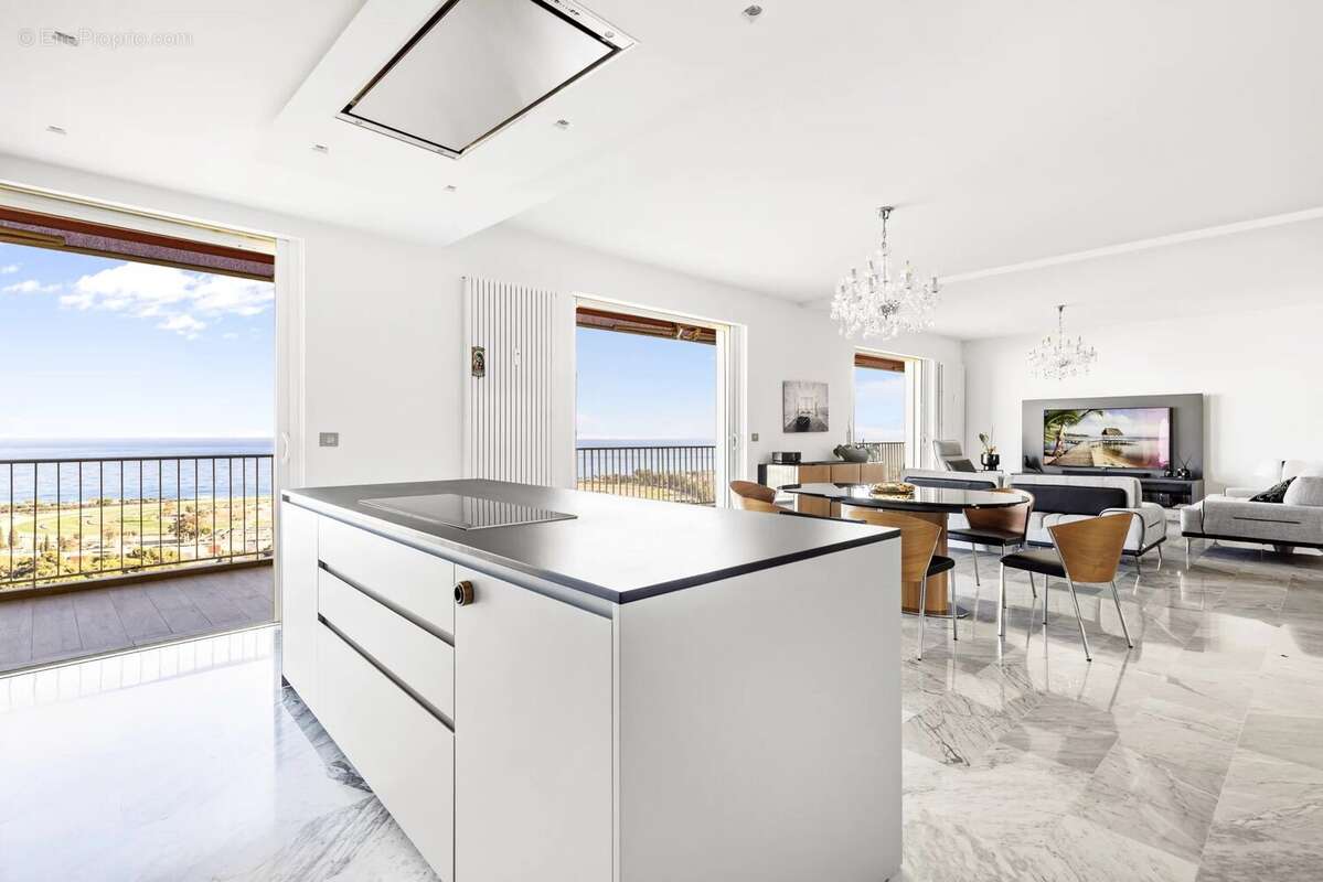 Appartement à CAGNES-SUR-MER