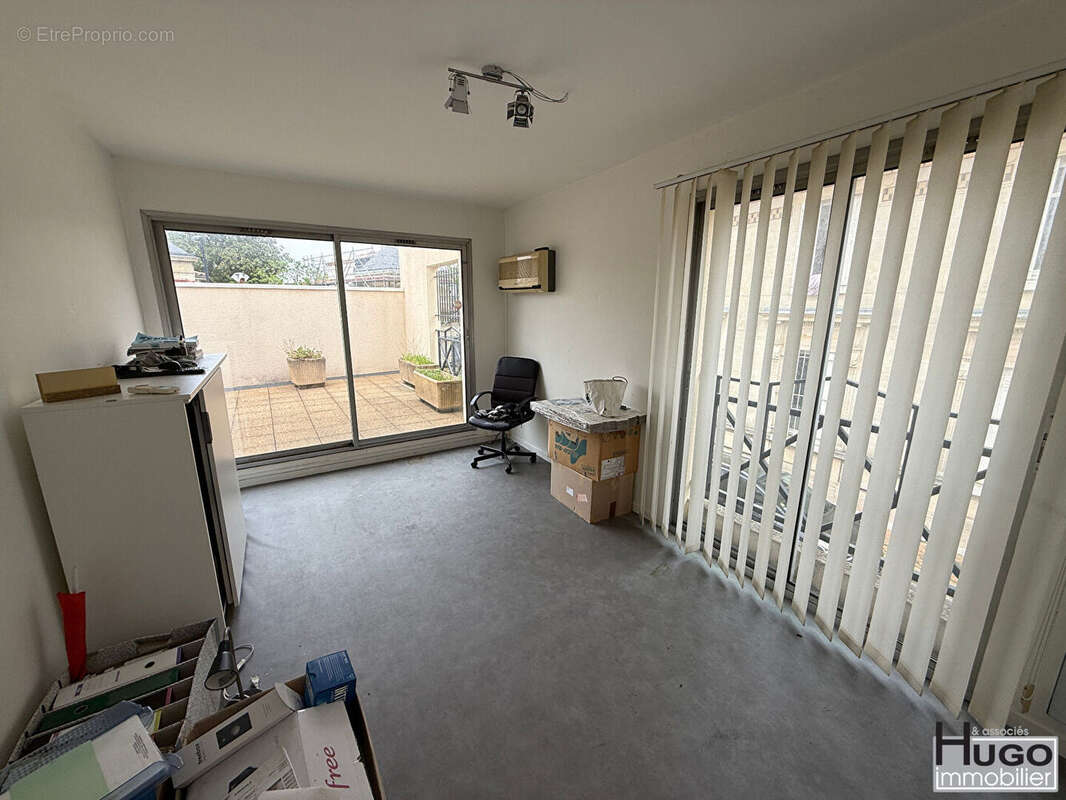 Bordeaux - secteur tondu- immeuble de bureaux r+1 148m² + terrasse de 26m²- possibilite 3 ou 4 lots... - photo 7