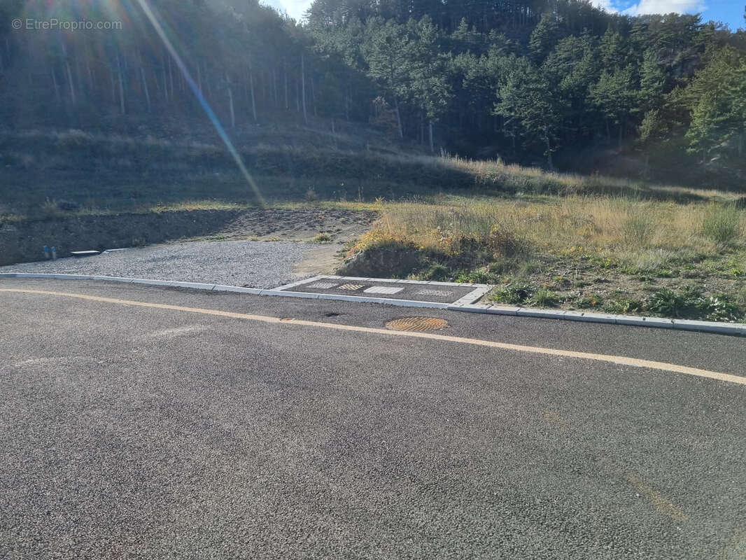 Terrain à AUBIGNOSC