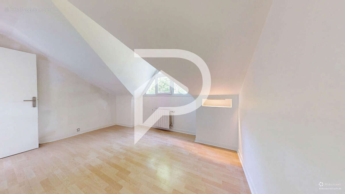 Maison à VERNEUIL-SUR-SEINE