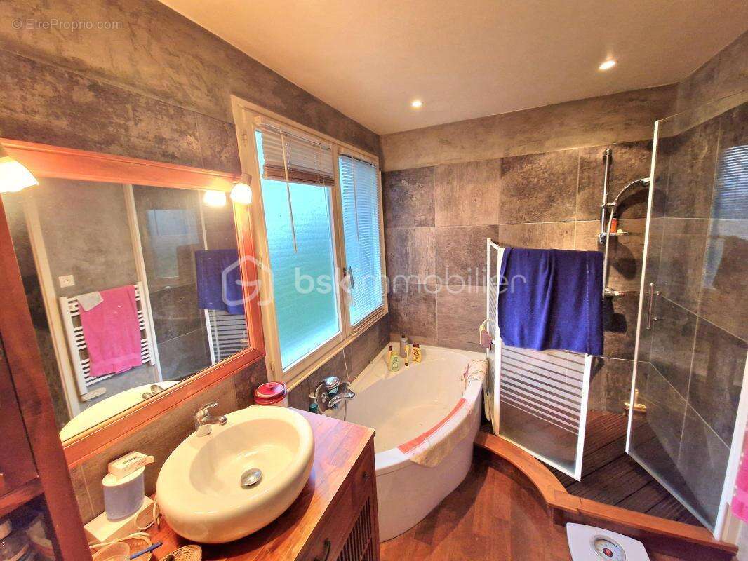 Maison à SAINT-ETIENNE