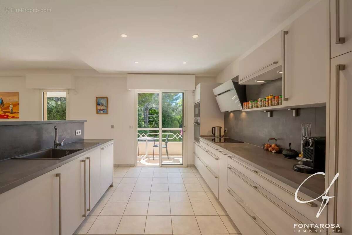 Appartement à SAINT-RAPHAEL